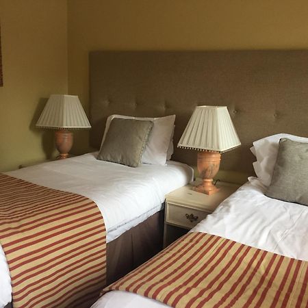 The Bedingfeld Arms Hotel Oxborough Exterior photo