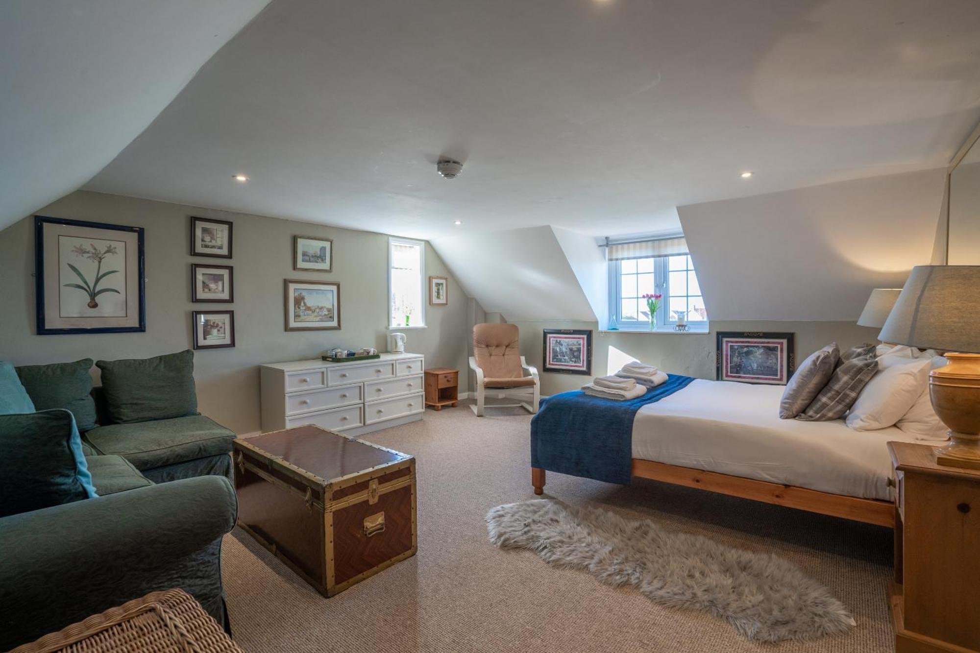 The Bedingfeld Arms Hotel Oxborough Room photo